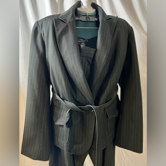 Larry Levine Jackets & Blazers - Larry Levine Gray/Pink Pantsuit